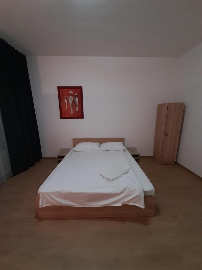 Piata Unirii- 1 *